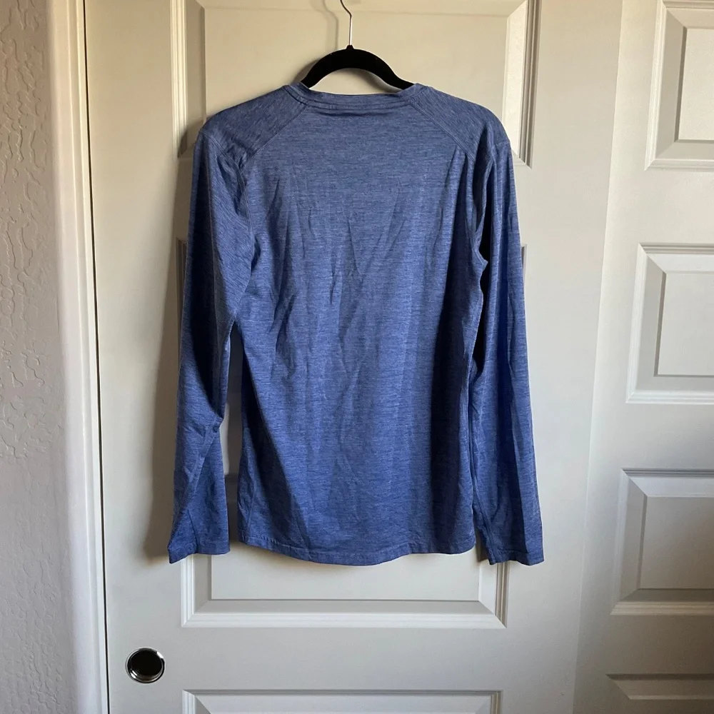 Nike Dri Fit Blue Long‎ Sleeve Tee - Size Small